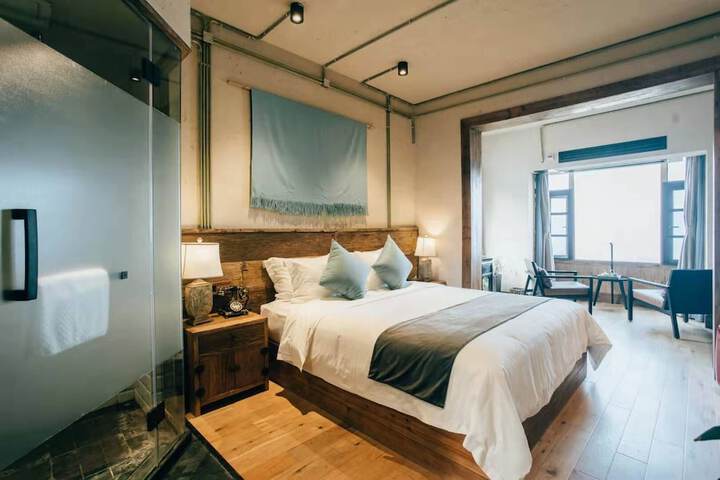 Room 14 of 39