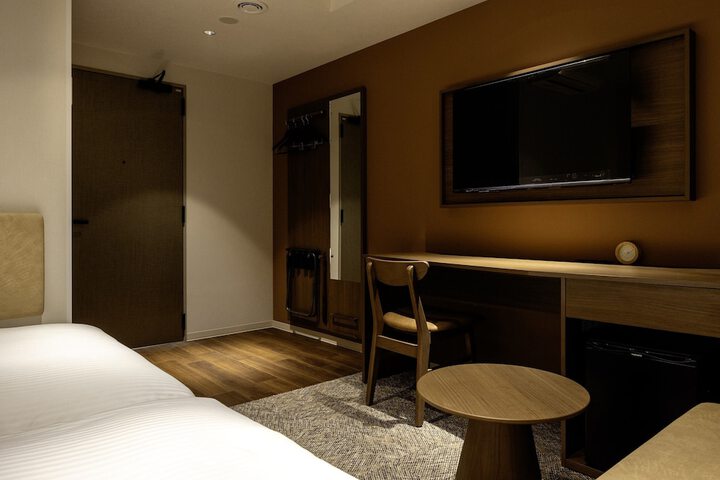 Room 6 of 35