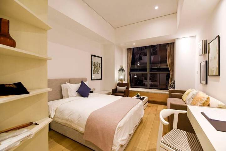 Room 14 of 84