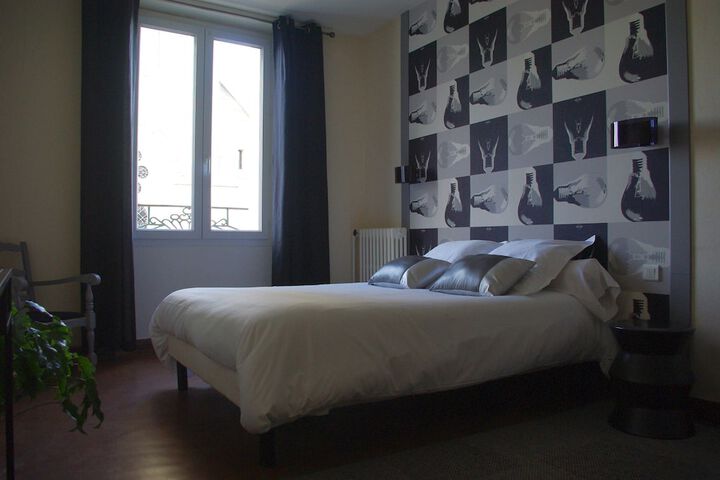 Room 14 of 36