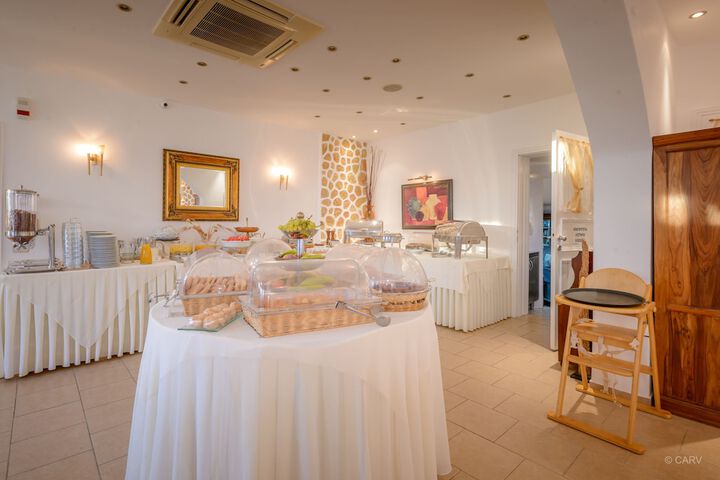 Dining 116 of 168