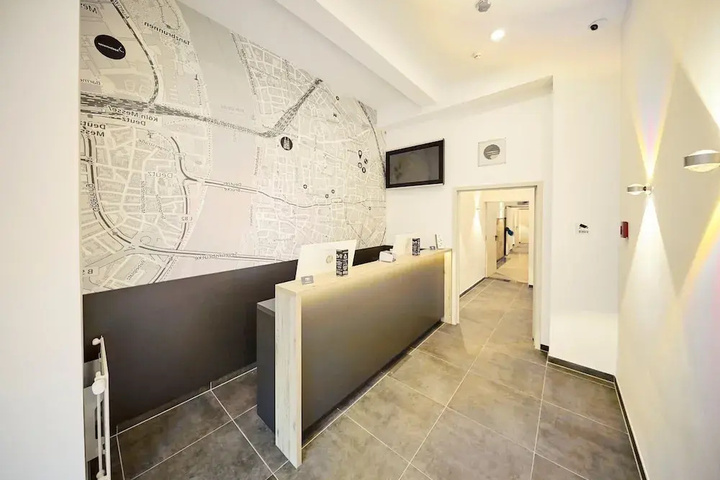 Room 16 of 27