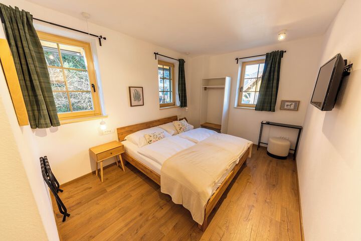 Room 6 of 24