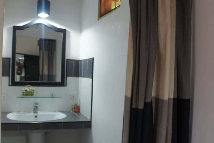 Room 65 of 118
