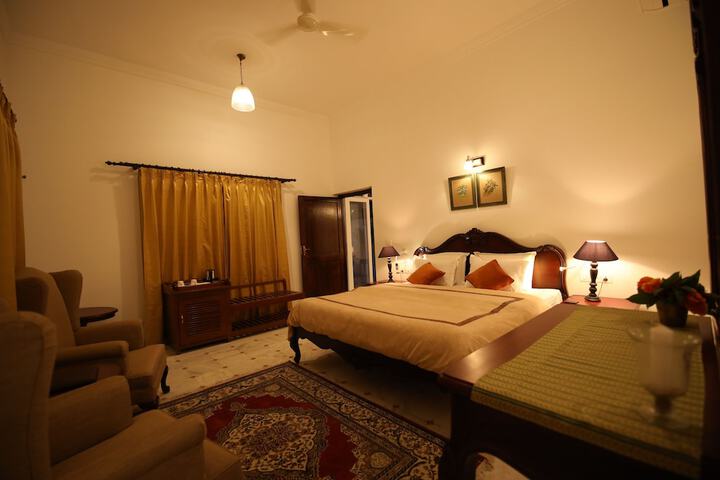 Room 18 of 60