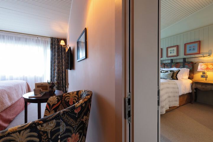 Room 46 of 83