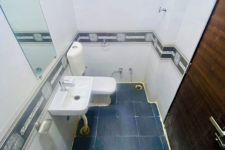 Room 14 of 17
