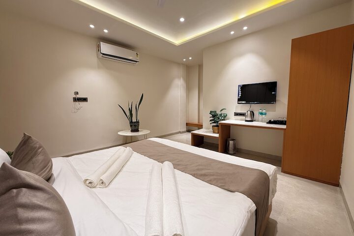 Room 6 of 50