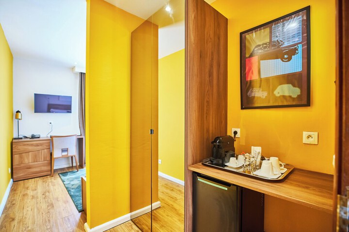 Room 17 of 75