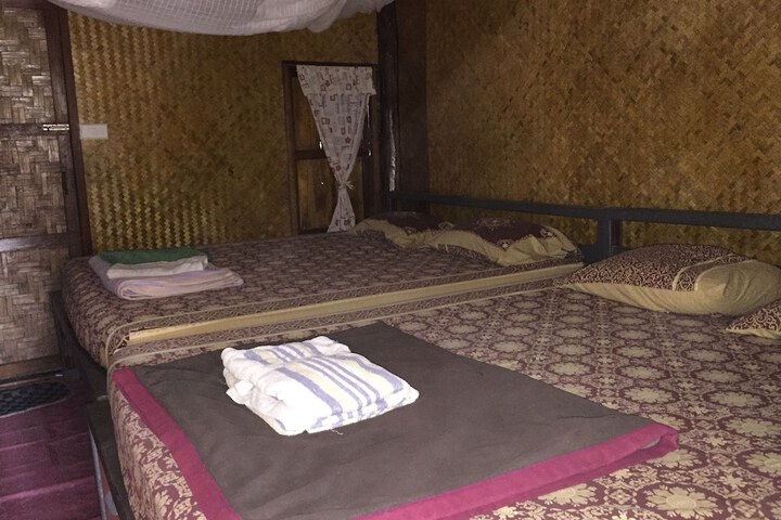 Room 7 of 34