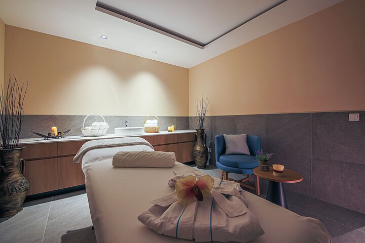 Spa 21 of 39