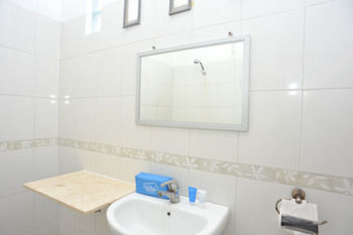 Room 5 of 26