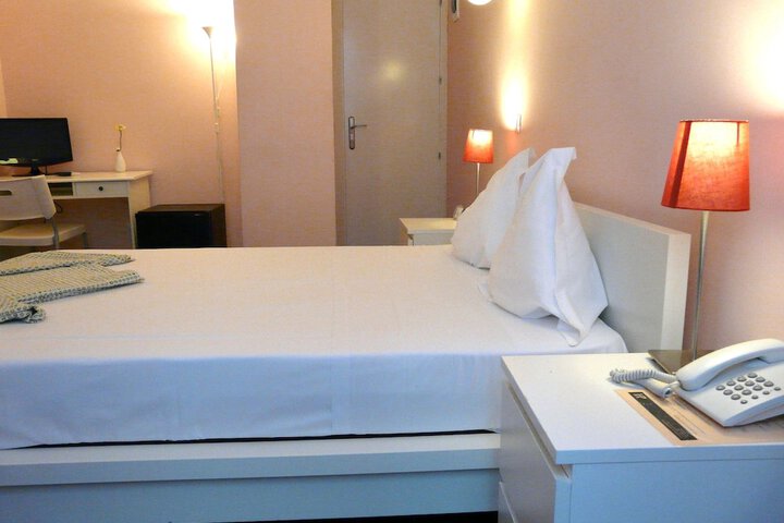 Room 10 of 109