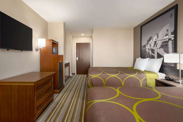 Room 17 of 29