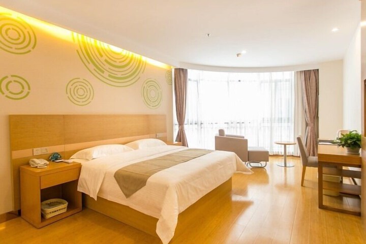 Room 14 of 52
