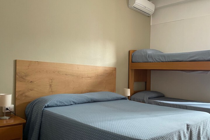Room 14 of 49