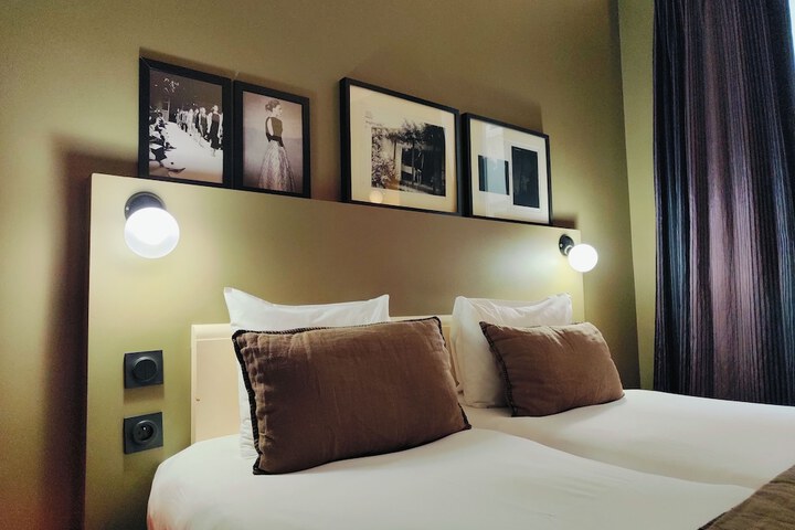 Room 44 of 74