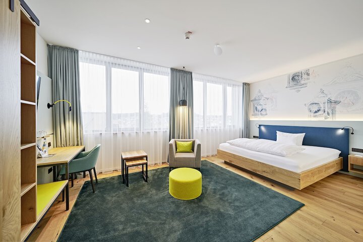 Room 9 of 46