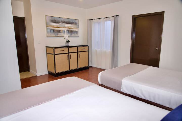 Room 37 of 159