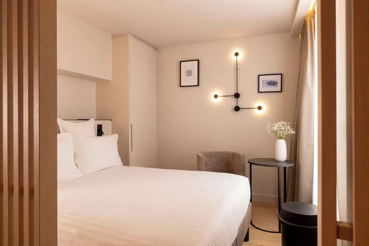 Room 25 of 57