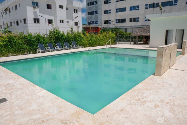 Pool 33 of 42