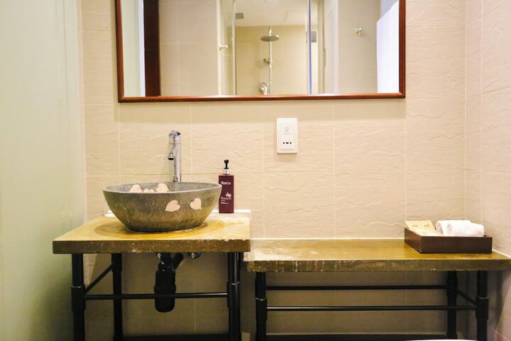 Room 35 of 44