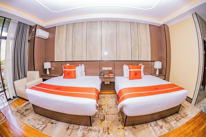 Room 13 of 29