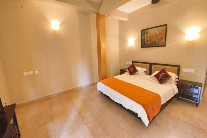 Room 16 of 32