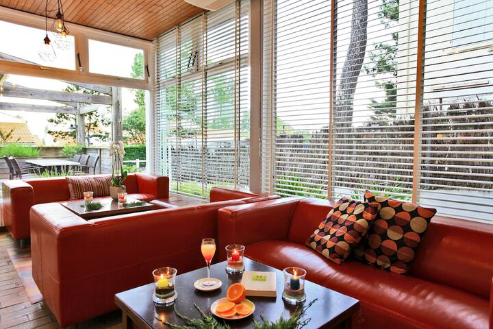 Lobby sitting area