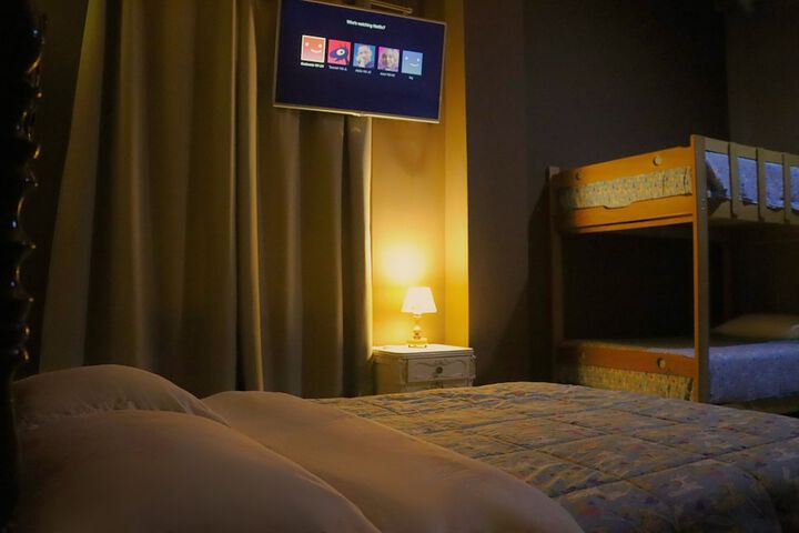 Room 2 of 199