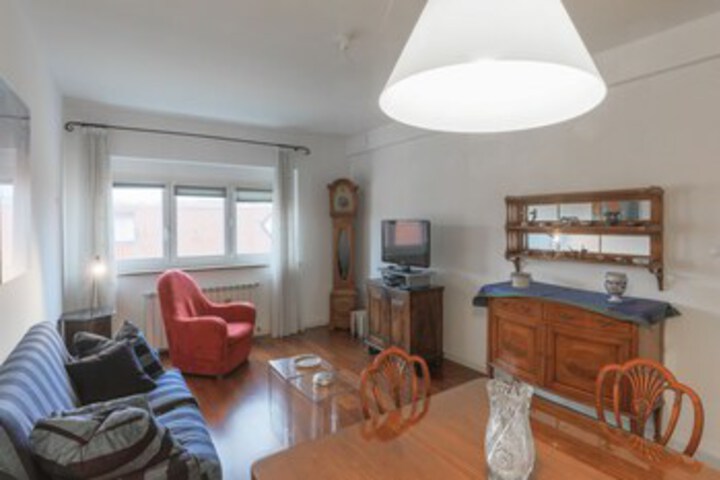 Room 12 of 32