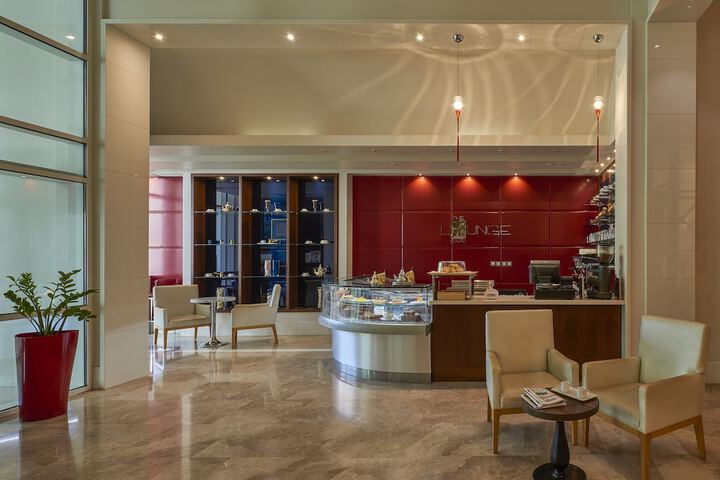 Entrance & Lobby