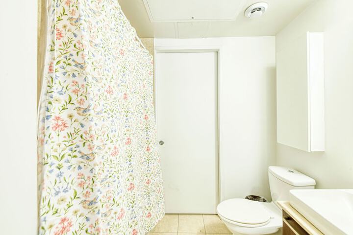 Room 170 of 192