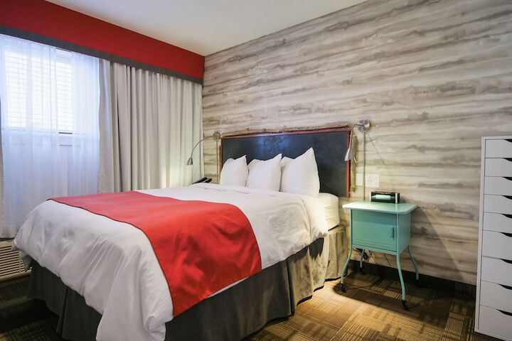 Room 52 of 140