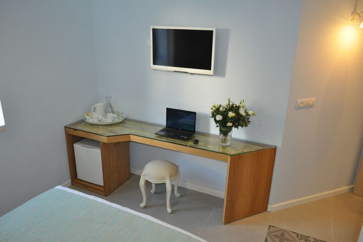Room 15 of 43