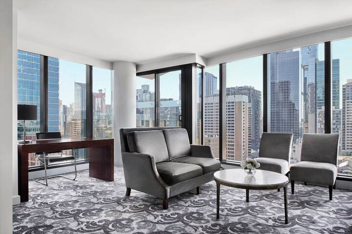 Room 21 of 87