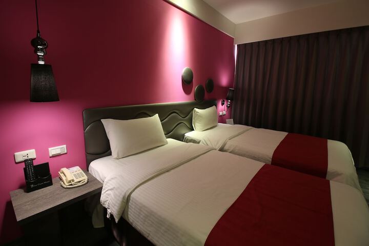 Room 6 of 45