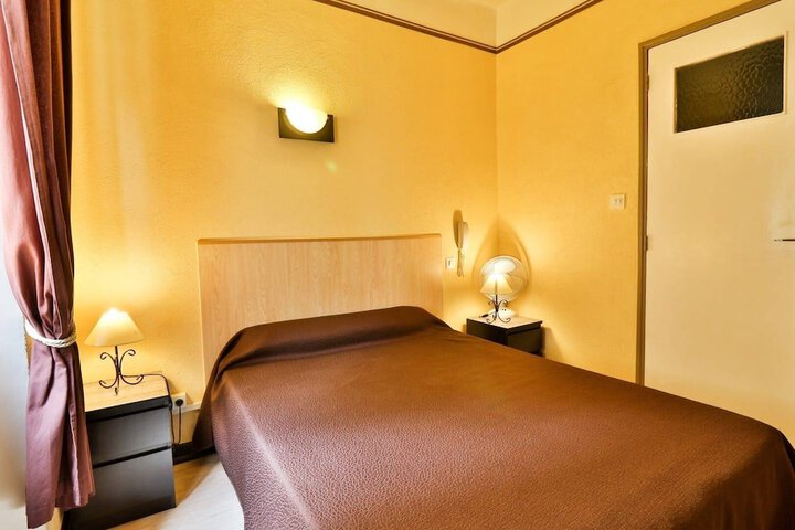 Room 6 of 43