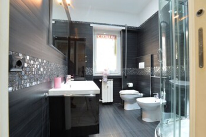 Room 2 of 18