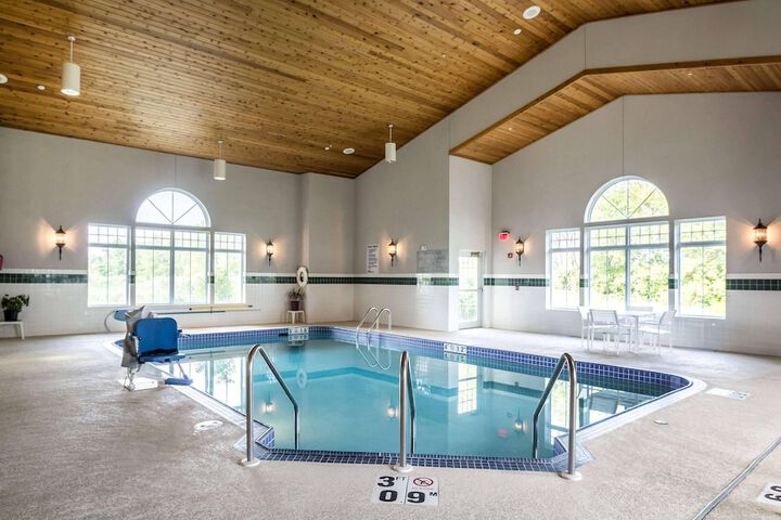 Hotel with Pool