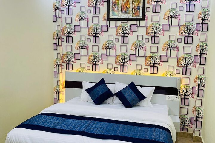 Room 9 of 29