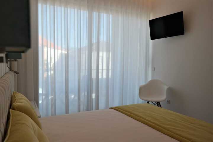 Room 7 of 48