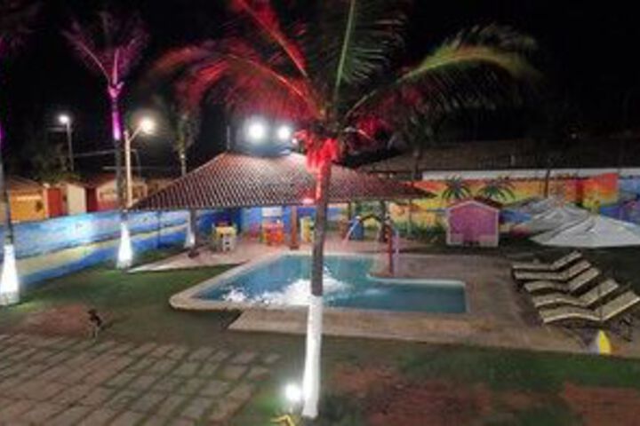 Pool 20 of 27