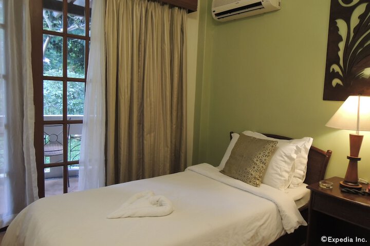 Room 5 of 49