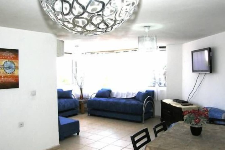 Room 18 of 23