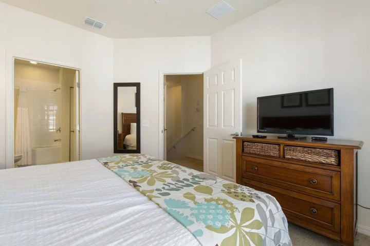 Room 3 of 19