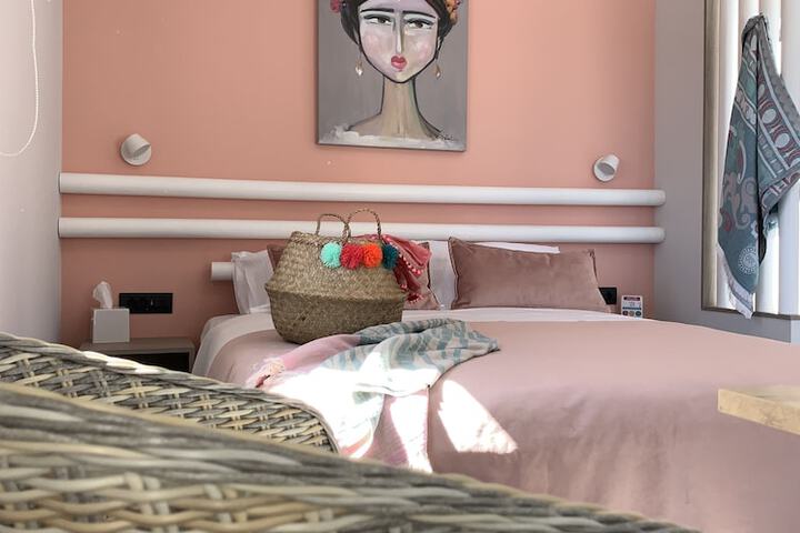 Room 6 of 46