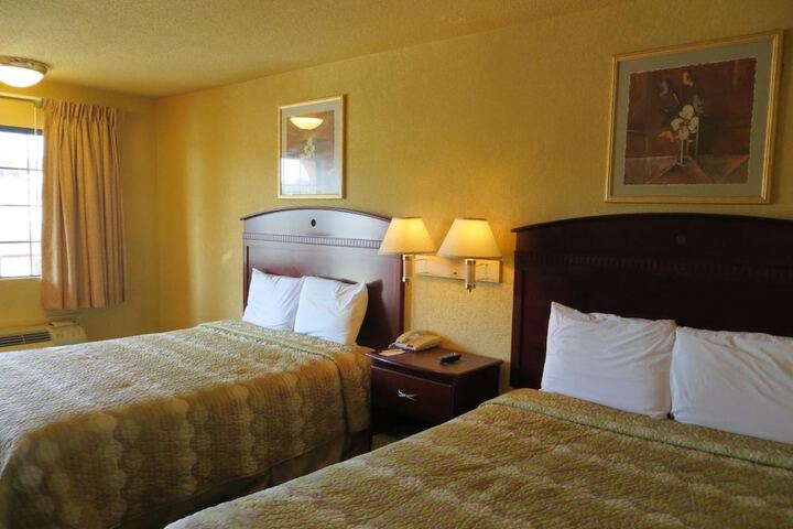 Room 17 of 43