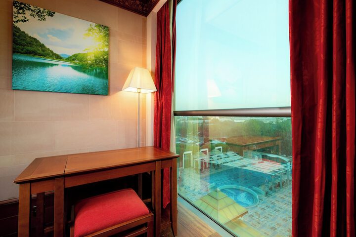 Room 42 of 92