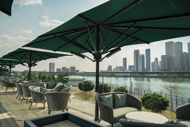 Lounge 281 of 347